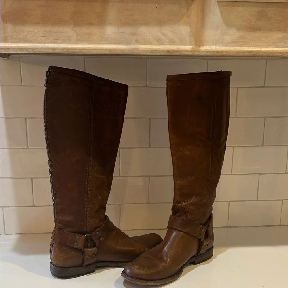Frye Brown Heeled Boots - Picture 1 of 12